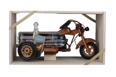 Detesk Švestka 40% 0,35l (dárkové balení dřevená motorka s cisternou)