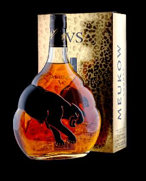 Meukow VS Black 40% 0,7L (karton)