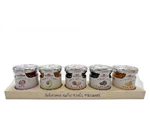 Dárkový set 5 pikantních sladkých omáček (Mostarde) na dřevěném podstavci